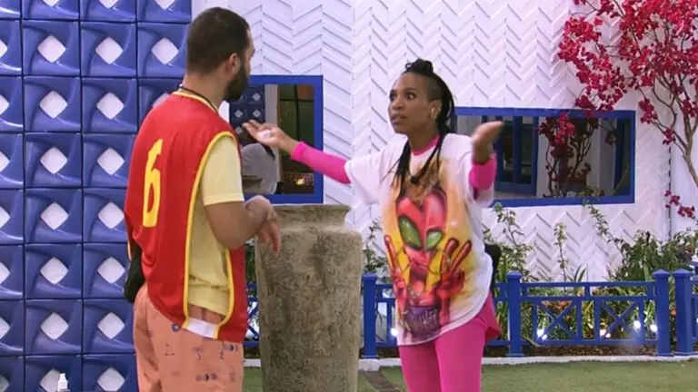 BBB 21: corajoso? Gilberto bate de frente com Karol Conka e web aplaude