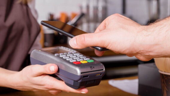 Nubank libera pagamentos por aproximação em celulares Android