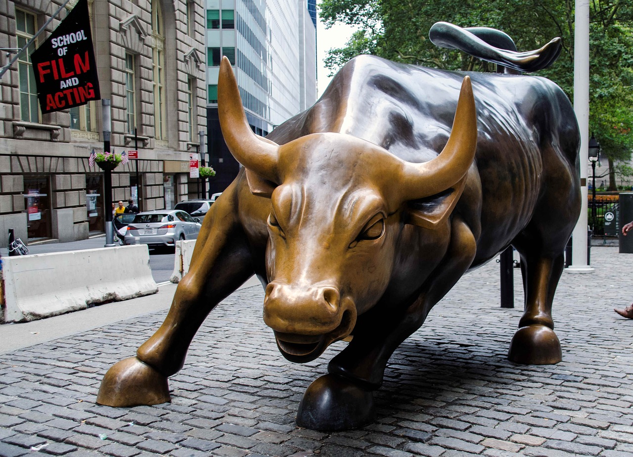 O Charging Bull e um dos principais simbolos de Wall Street
