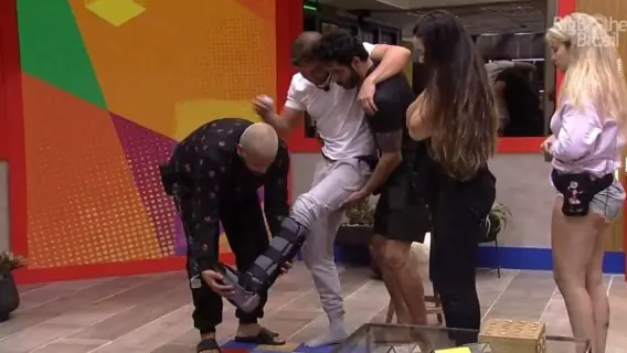 BBB21: Caio quebra o pé e toma decisão sobre reality