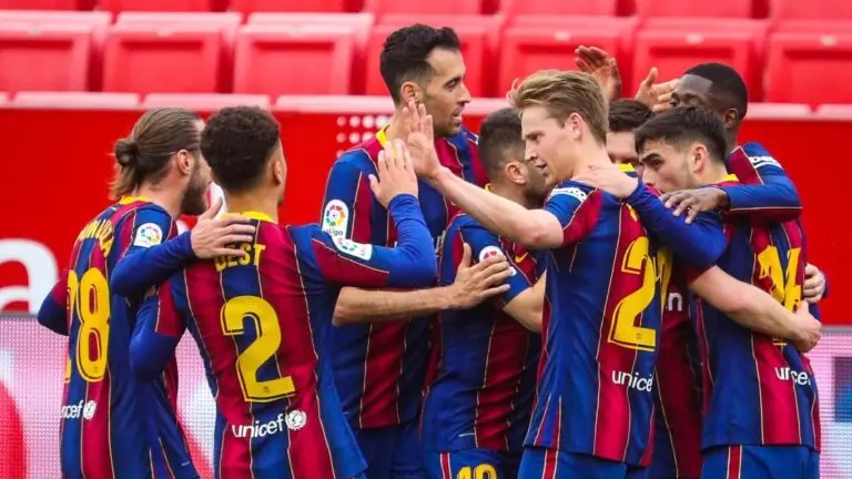 Com Messi, Barcelona bate Sevilla e assume vice do Espanhol