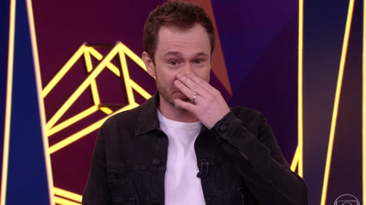 Imagem mostra Tiago Leifert vai deixar o BBB 21