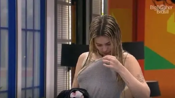BBB21: Viih Tube fica 3 dias sem tomar banho e vira piada