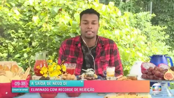 BBB 21: Ana Maria Braga é gentil com Nego Di e tenta consolar eliminado