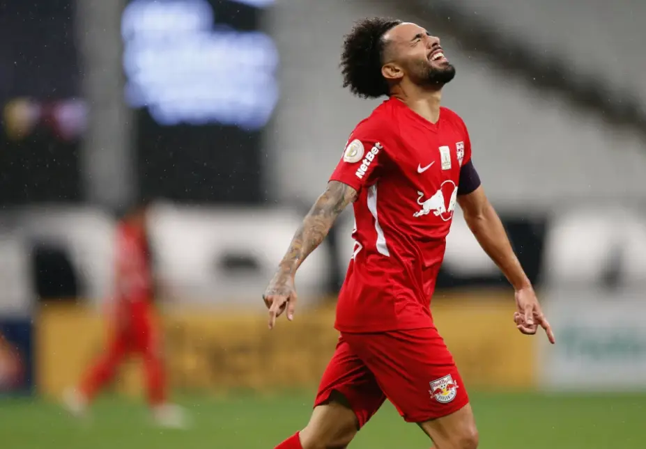 Claudinho é um dos destaques deste Brasileirão e briga pela artilharia