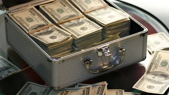 Conheça os bilionários dos EUA que mais faturaram no último ano