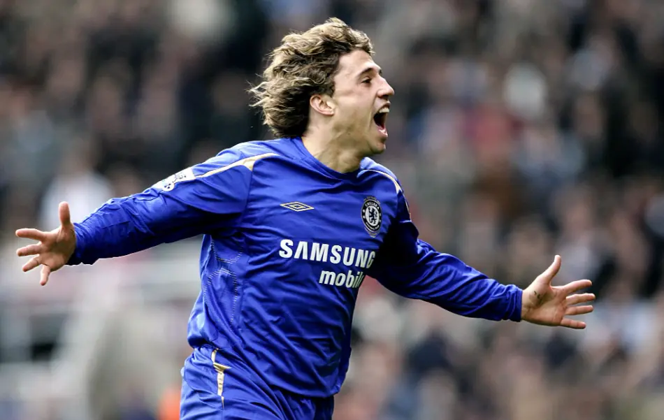 Crespo quando atuava pelo Chelsea, da Inglaterra
