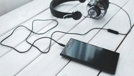 Clubhouse para negócios: descubra como usar a rede para negócios