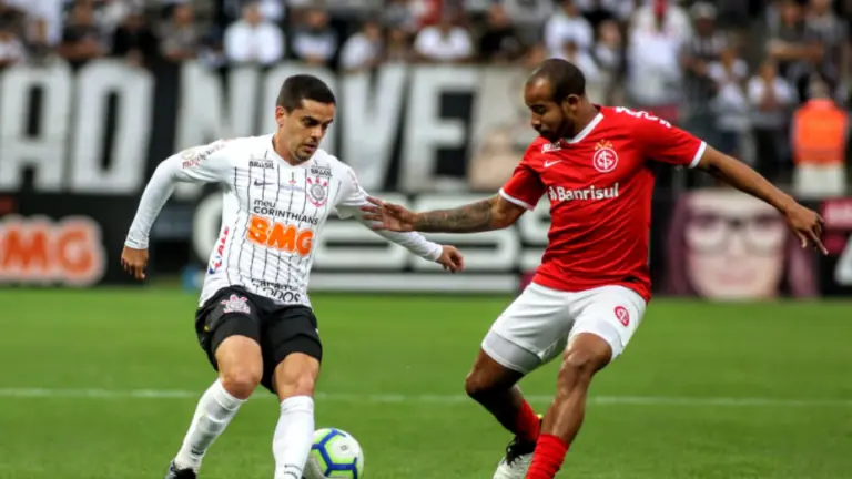 Inter x Corinthians (25/2): onde assistir e prováveis escalações do jogo