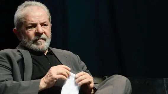 Lula supera Bolsonaro em potencial de voto para 2022