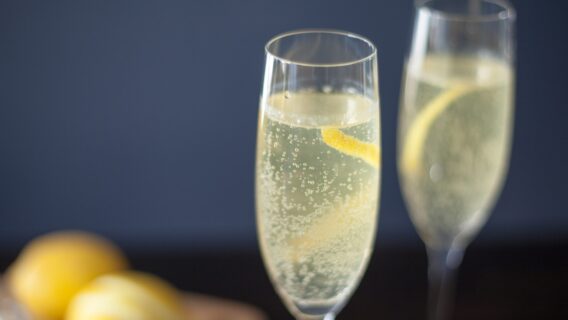 Veja como fazer o French 75, o famoso ‘drink Casablanca’