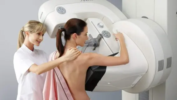 Câncer de mama: entenda a importância da mamografia e autoexame