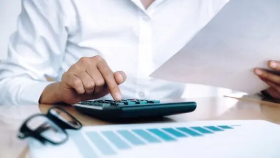 Dirf de empregada doméstica: veja como fazer a declaração