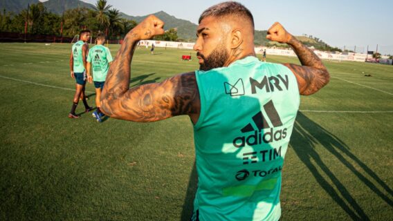 Jogos de hoje na TV: confira as partidas de futebol desta quinta (04)