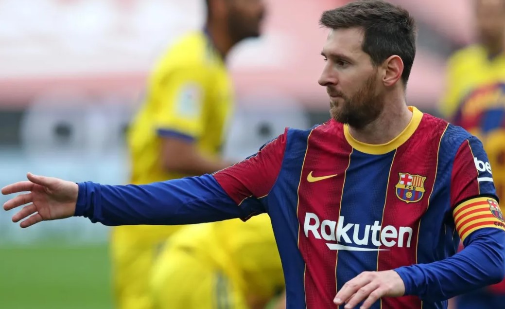 Messi renova com Barcelona