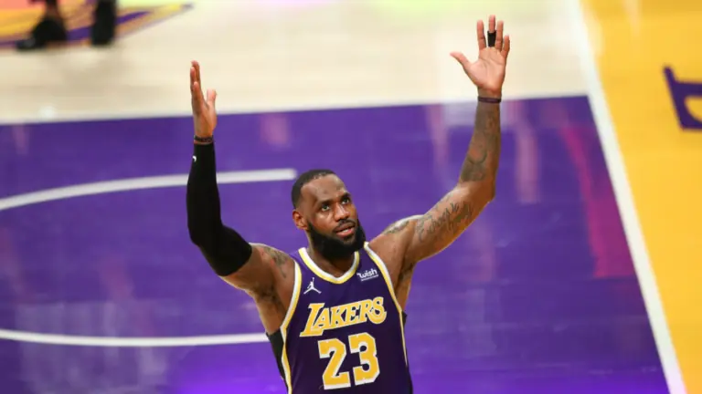 Veja o ranking equipes mais valiosas da NBA 2021