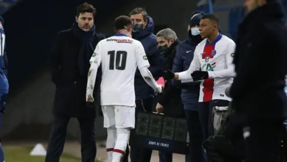 Neymar se machuca em jogo do PSG e vira preocupação; assista