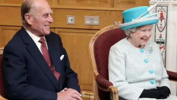Entenda porque Príncipe Philip, marido da rainha Elizabeth II, não é rei