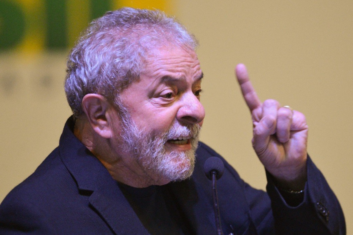Imagem mostra o ex-presidente Luiz Inácio Lula da Silva, candidato do PT. Lula comenta sobre ser candidato em 2022 em recente entrevista