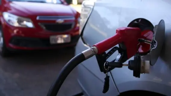 Entenda porque o preço da gasolina não para de subir