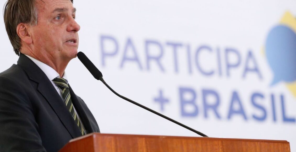 Imagem mostra presidente Jair Bolsonaro. Declaração do presidente altera ações da Petrobras