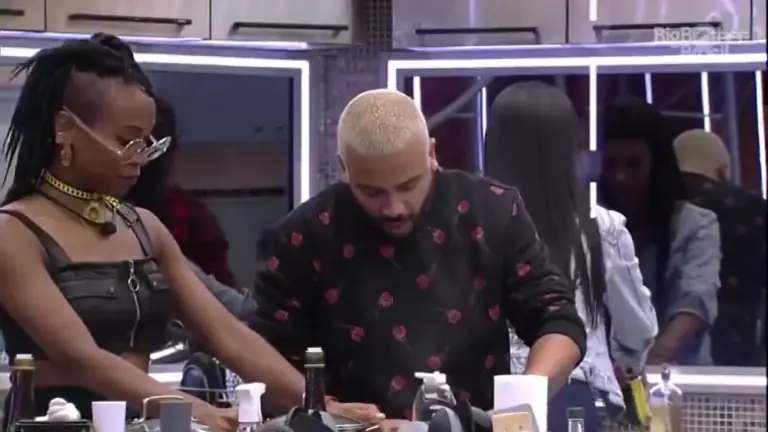BBB21: Projota diz que queria Gilberto jogando Pocah na piscina