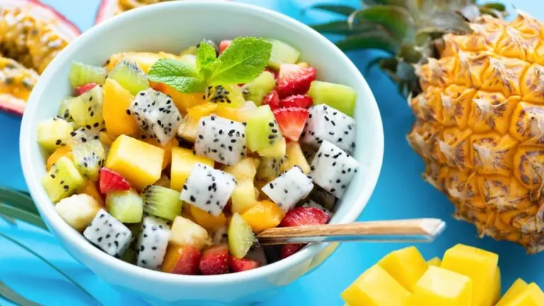 Salada de frutas gourmet: 5 receitas e dicas para vender