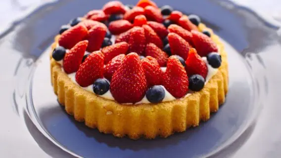 4 receitas de sobremesas de morango que são irresistíveis