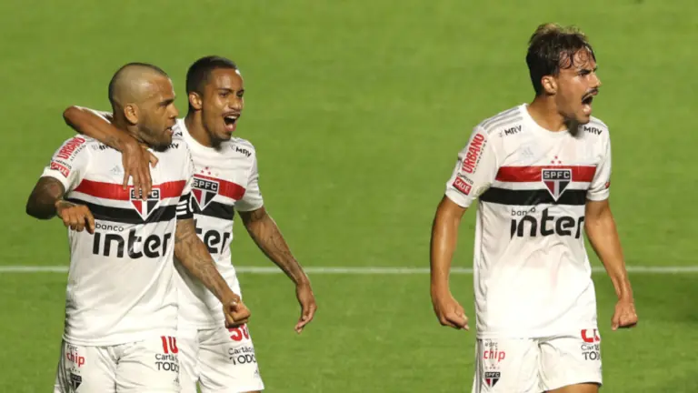 São Paulo x Ceará (10/2): onde assistir e escalações do jogo da Série A