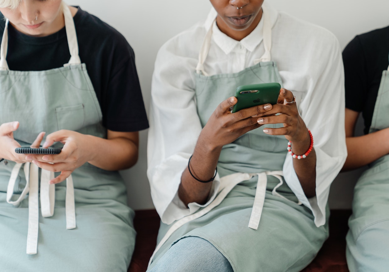 Conheça os sintomas do vício em redes sociais e como superar