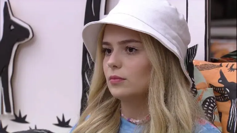 BBB21: sem tomar banho, Viih Tube confessa que não lava o cabelo há uma semana