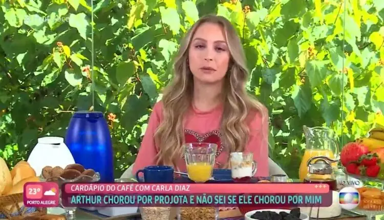 Carla falou sobre Arthur no Mais Você