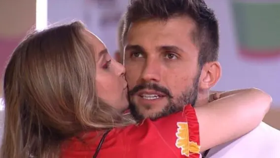 BBB21: Arthur abre o jogo e responde se está apaixonado por Carla