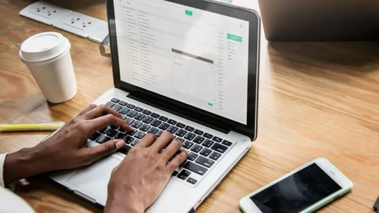 Como enviar currículo por email sem erro