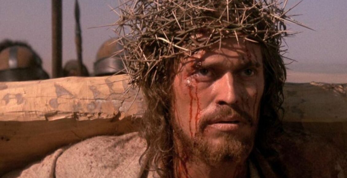 Willem Dafoe em um dos filmes sobre a história de Jesus Cristo. Fonte_ Universal Pictures