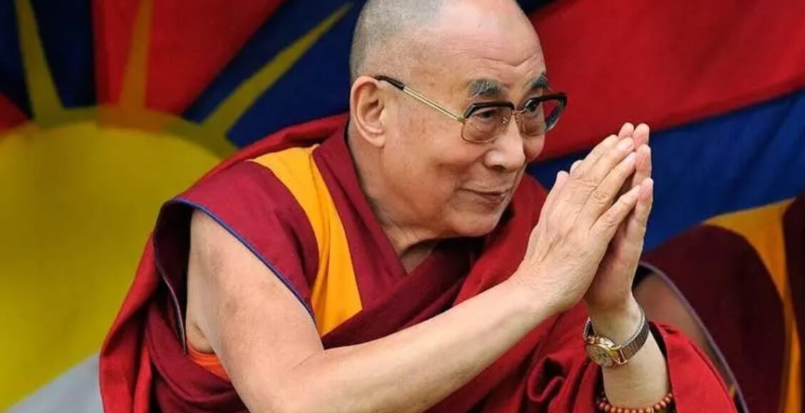 Dalai Lama é vacinado