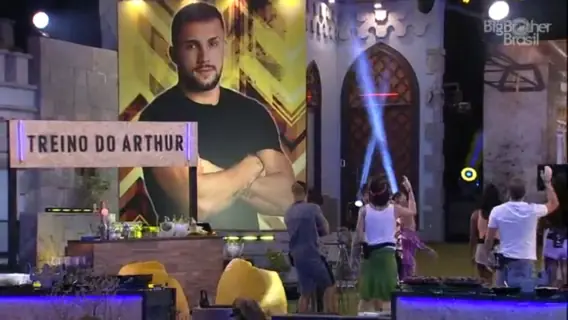 Festa do líder BBB21: veja as melhores fotos do ‘treino do Arthur’