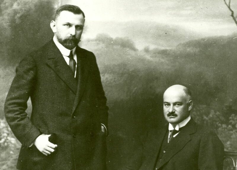 Fritz hoffman em pe fundou a roche em 1898 e1616185757252