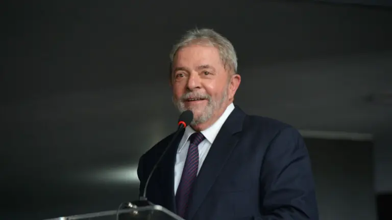 PGR recorre de decisão de Fachin sobre Lula; entenda