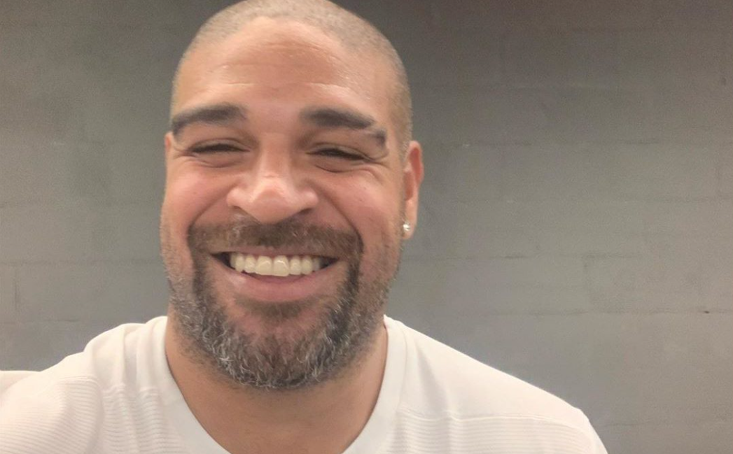 Adriano Imperador vende casa de R$9 milhões e se muda para hotel