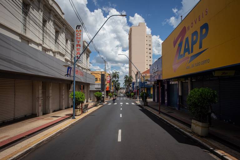 Imagem da cidade São José do Rio Preto. Rua vazia. cidades do interior de sp em lockdown