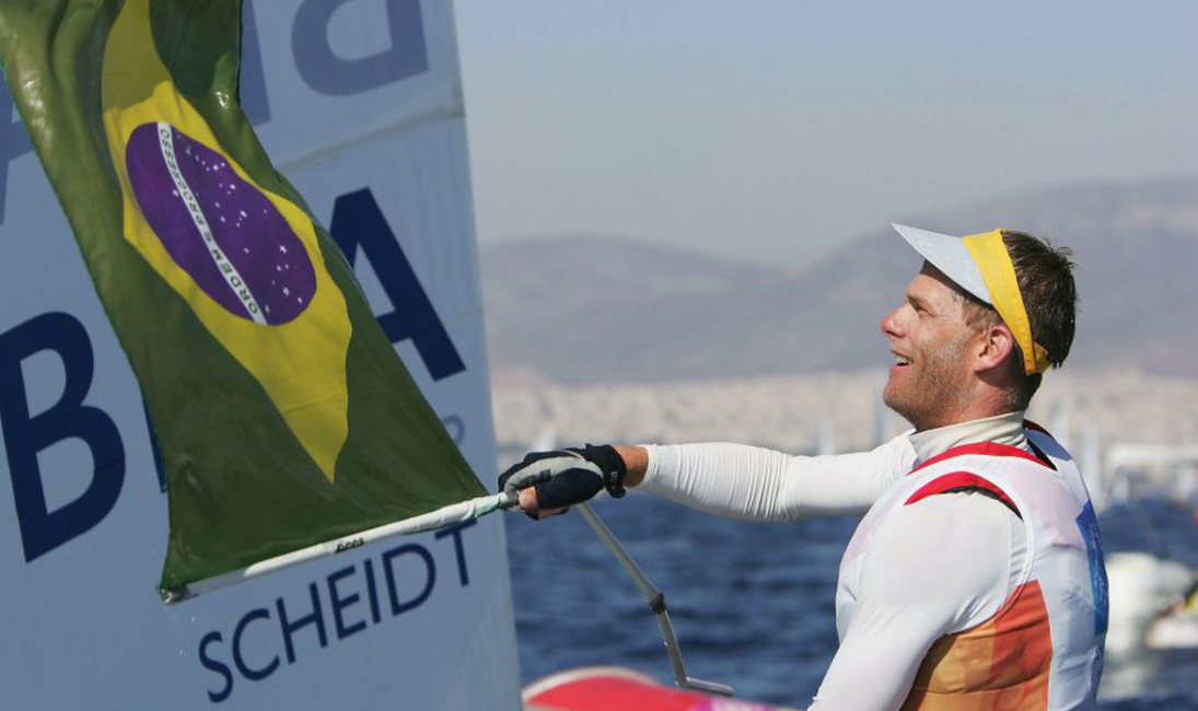 Robert Scheidt é o maior medalhista brasileiro nas Olímpiadas e compete na vela