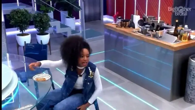 BBB 21: Lumena discute com Fiuk em madrugada pós jogo da discórdia