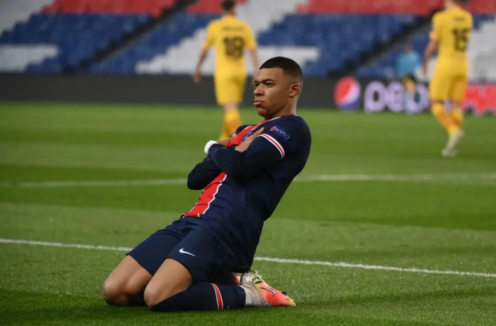 Assim como em 2020, Mbappe lidera a lista de pontas mais valiosos do futebol mundial