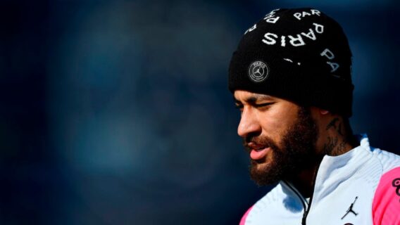 Neymar está fora de jogo pela Copa da França, afirma técnico do PSG