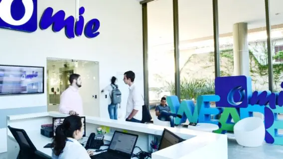 Startup Omie abre vagas de trabalho home office