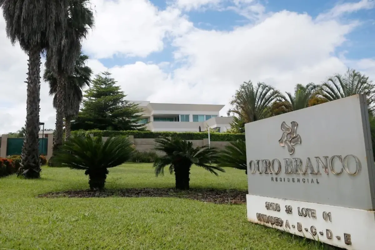 Foto mostra Mansão Flávio Bolsonaro