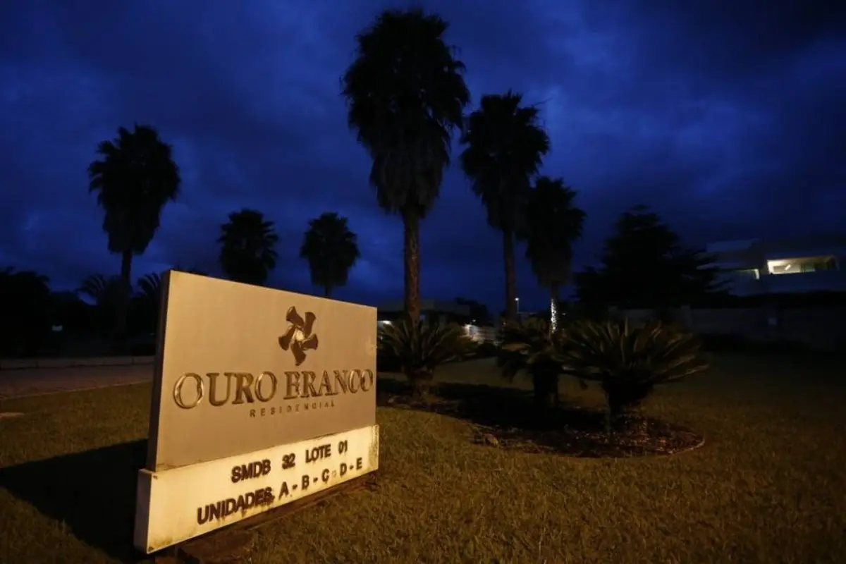 Foto mostra Mansão Flávio Bolsonaro