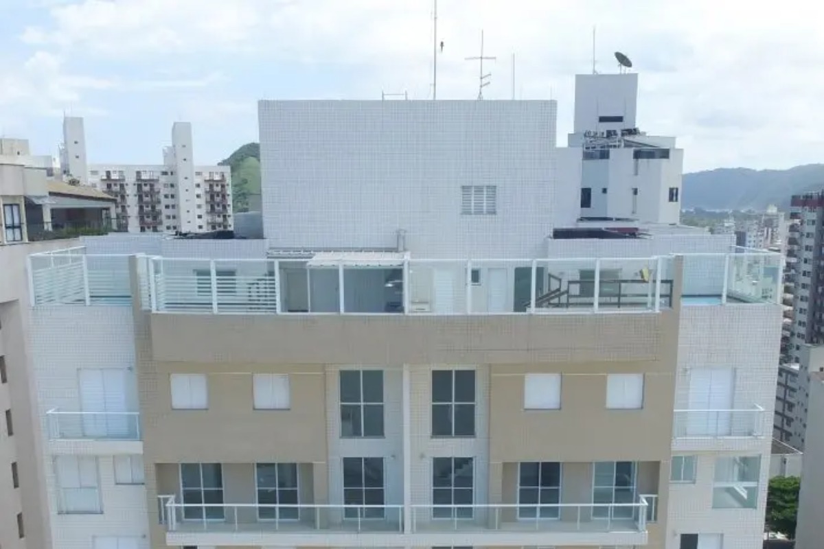 Imagem área mostra triplex no Guaruja, litoral de São Paulo. Uma das condenações que levou Lula a cadeia