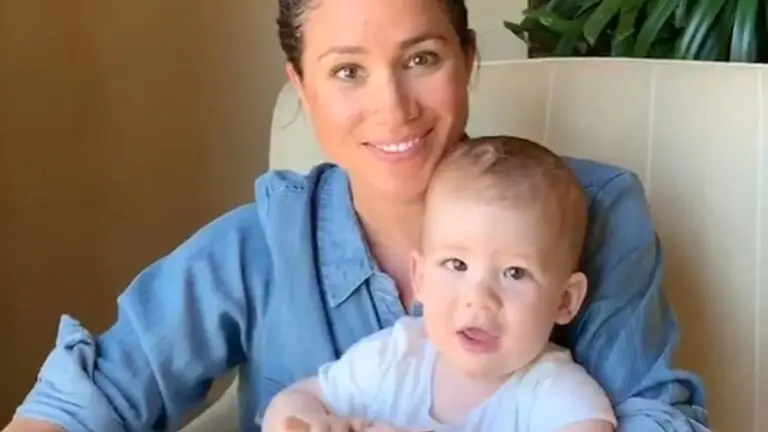 Por que o filho do príncipe Harry e Meghan Markle não é um príncipe?